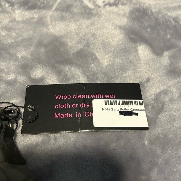 Haute Shore Premium Puffer Collection Crossbody Camo Mini Bag - Picture 3 of 4